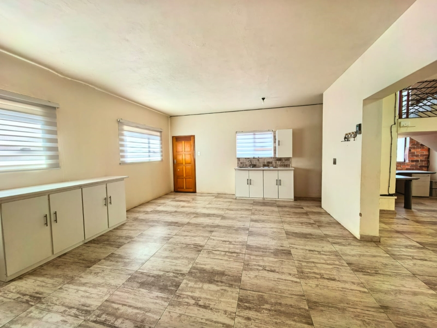 To Let 4 Bedroom Property for Rent in Vaalpark Free State